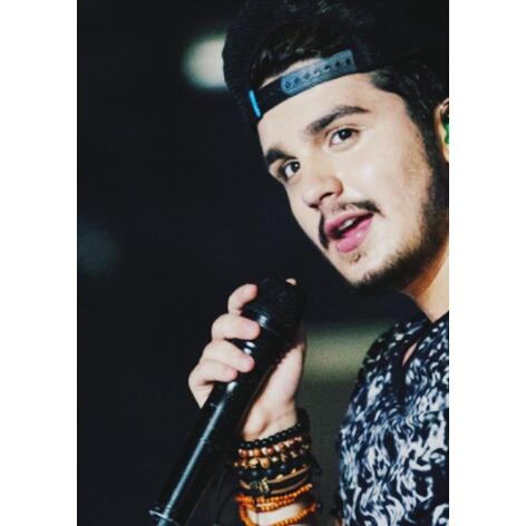 jeongustds's tweet photo. Ele é tão perfeito😍 #OMelhorDeNosDamosATiEstaremosJuntosAteOFimLS http://t.co/uxx0d0XXFa