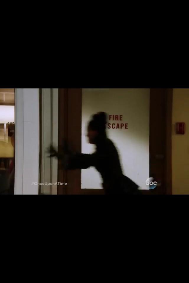 OpOutlawQueen's tweet image. #OutlawQueen #Evilshadow @LanaParrilla