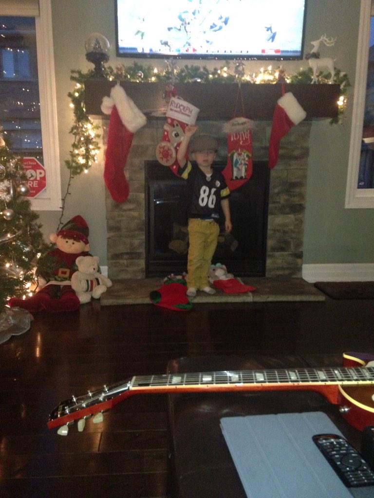 2halfstack's tweet image. Tis the season...football, Christmas and always guitars!