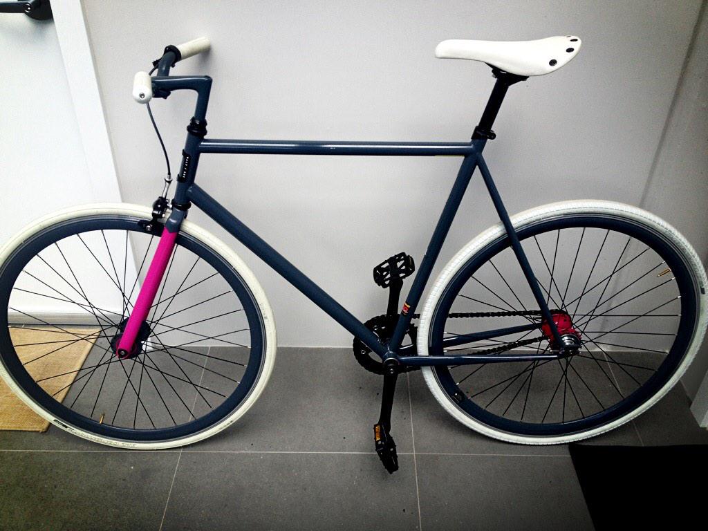 ValetMyFixie's tweet photo. @Whiteyslb @CRizz1407 @frenchj82 yeah back to the original #seepic... Also no more #smallcog #46T http://t.co/ZWB6TqnQeS