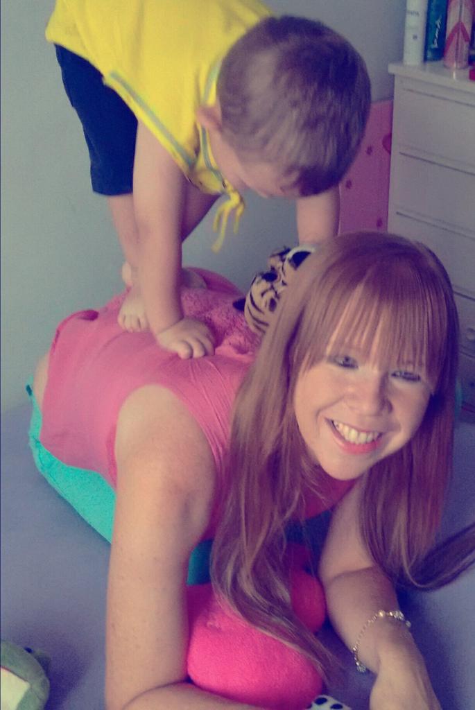 HelloTbh's tweet image. Coisinha linda da titia Dinda #BernardoLigadoNo220