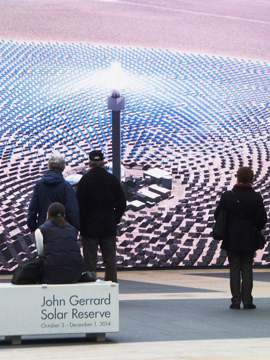 ibookery's tweet photo. Watching Solar Power at work #JohnGerrard #publicart #solarnyc #LincolnCenter http://t.co/GMlj2CmVeI