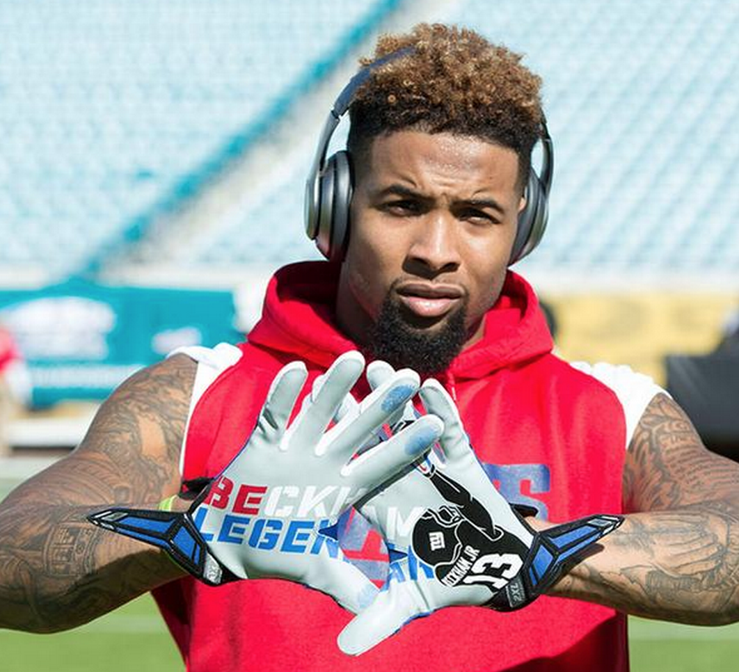 ESPNNFL's tweet photo. Odell Beckham Jr. wore customized gloves with the image of his catch on them » http://t.co/gIfxsvYeOT http://t.co/DBtHFrx3v8