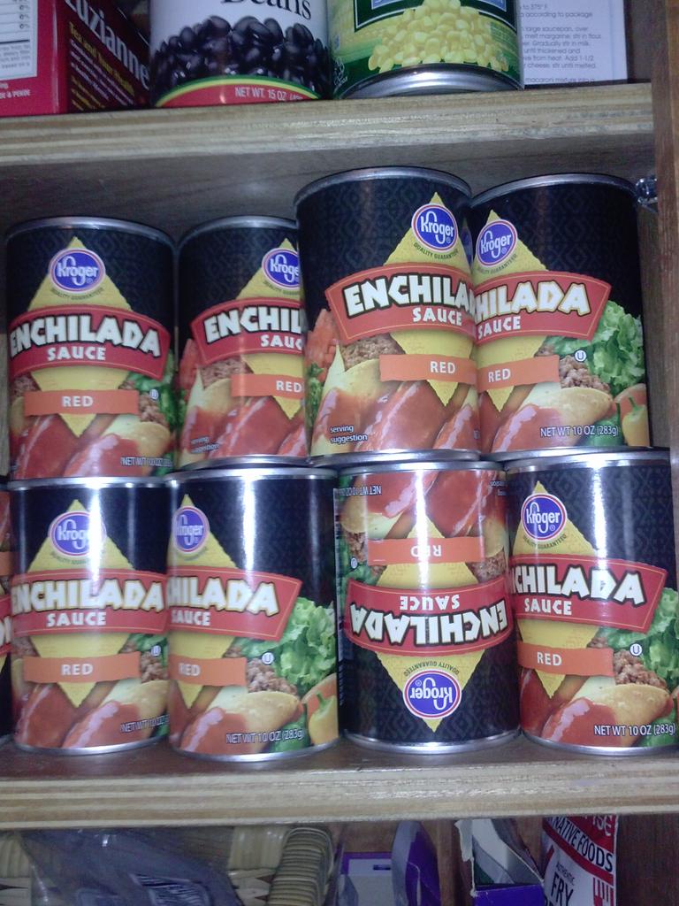 Feigel_Flavors's tweet image. I misread 1 10 oz can as 110 ounces of enchilada sauce. #classicmistake #ihavealotofenchiladasauce
