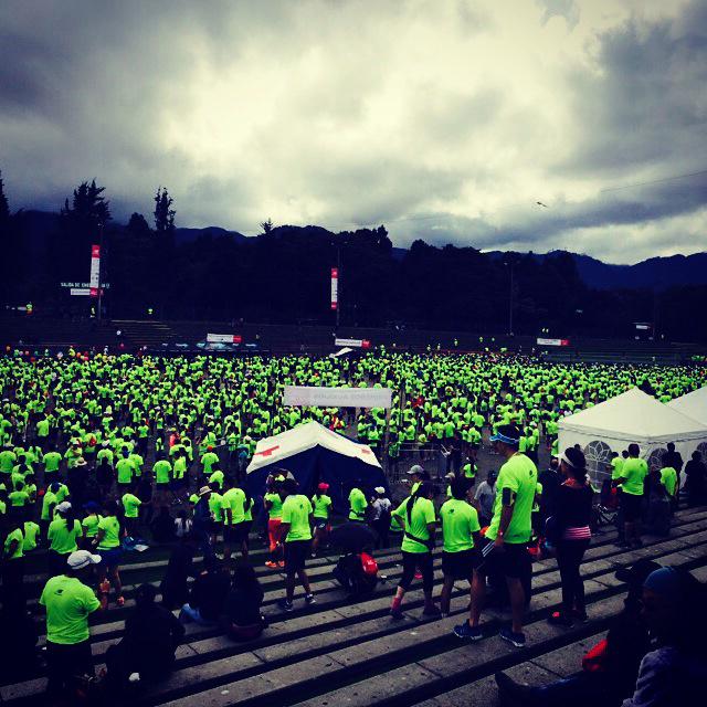 MIKEHHX's tweet photo. Concierto con @tintomusic @MIKEHHX @newbalanceco @vicfirth @sabian_cymbals @sabiancymbals_official #MIKE @newbalance http://t.co/nxwDi30IQP