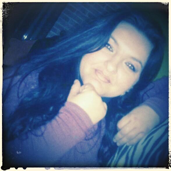 silviamr63's tweet photo. Felicidades su ermana tkkk mondarinajajs http://t.co/yI4qKugpWx