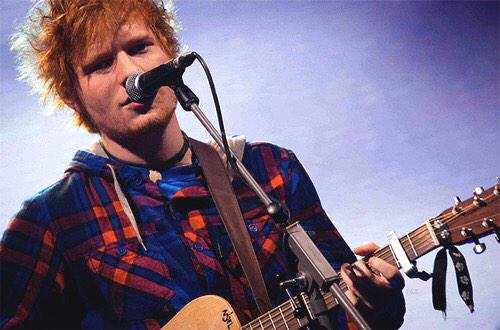 strictlyalien's tweet image. i'm ed, a guitarist and singer in a band of one. how's everyone?

(a rt would be nice)