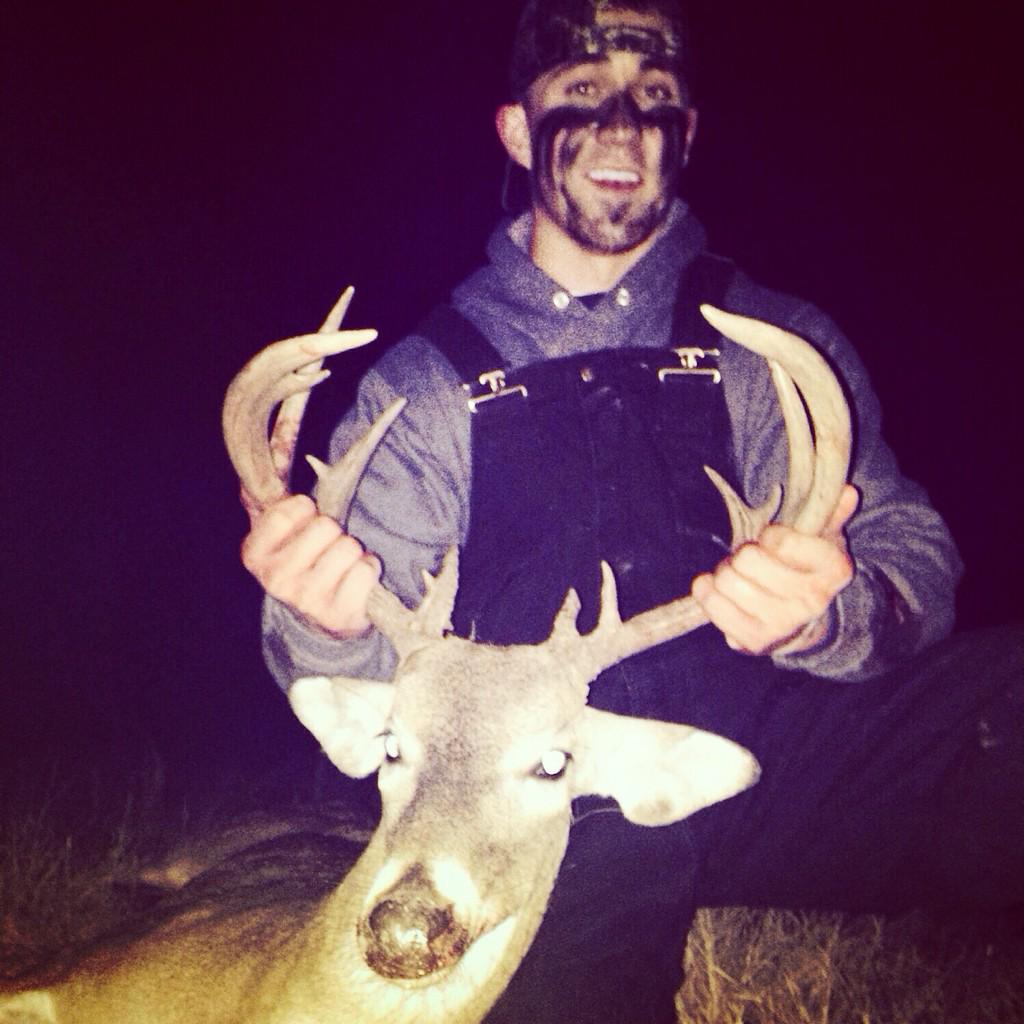 Craig_1310's tweet photo. Great week back home spent right, hunting and seein the fam! #16pt #foe http://t.co/kJx2LLqHNw