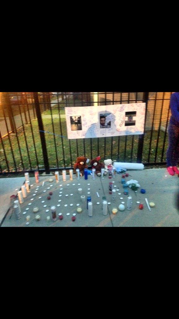 _Velleyy's tweet photo. #RIPKELL #LongLiveKell http://t.co/NwckgsRv8F