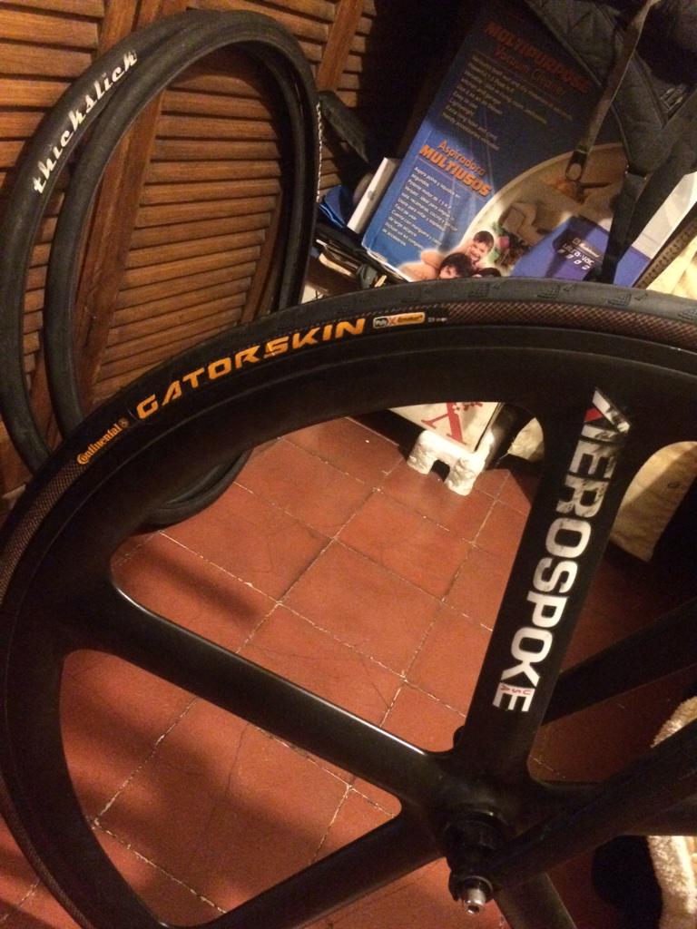 fleuryescudero's tweet image. Estas nuevas calzas quedaron chidas.... #RideFast #DieLast #CheatDeath