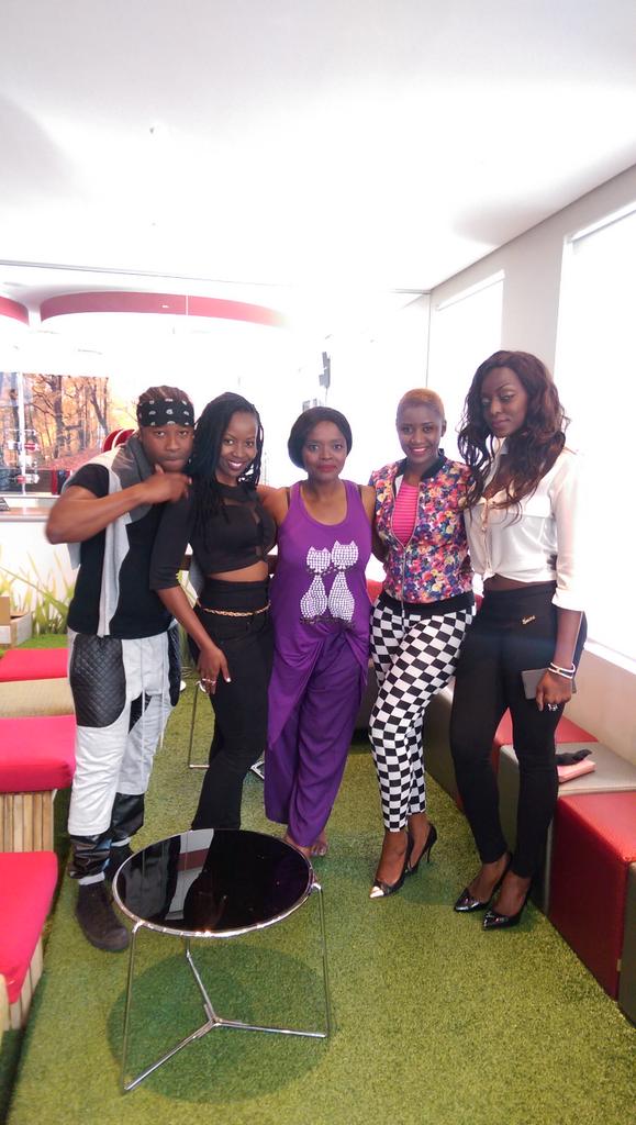 kuliroberts's tweet photo. BB http://t.co/yEssDnwN3a