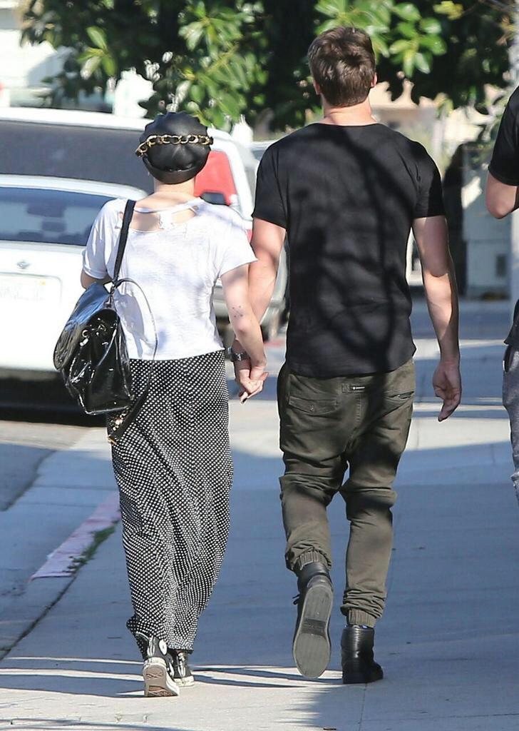 MCyrusOnTour's tweet photo. Miley and Patrick spending time together #CyrusUpdate #6 http://t.co/4d6emlc6I7