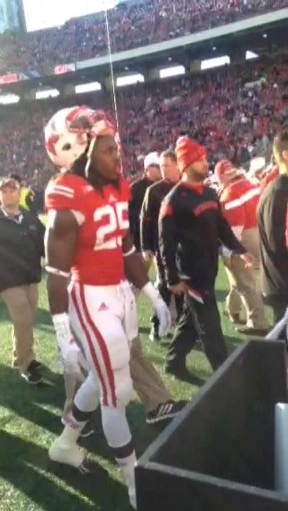 Dez_216's tweet image. My mans @Melvingordon25 before the game Saturday!! #FieldAction