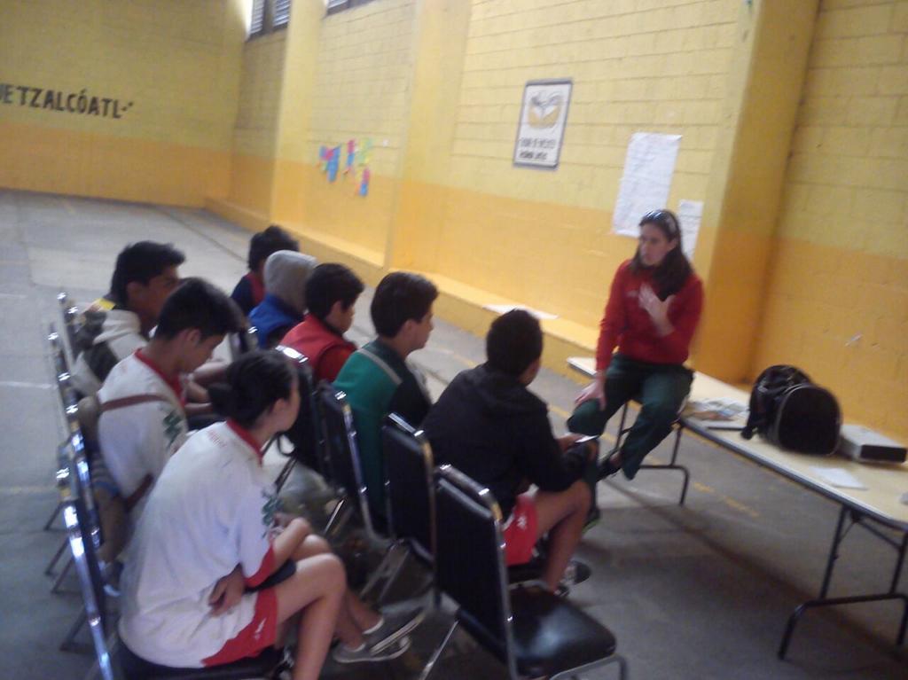 Oakley_Debora's tweet photo. Cosecha lo que siembras, y mejor aun, siembra lo que ya cosechaste. #Voluntaria #jóvenes #Iztapalapa #NoDelincuencia http://t.co/nCLgZSNFug