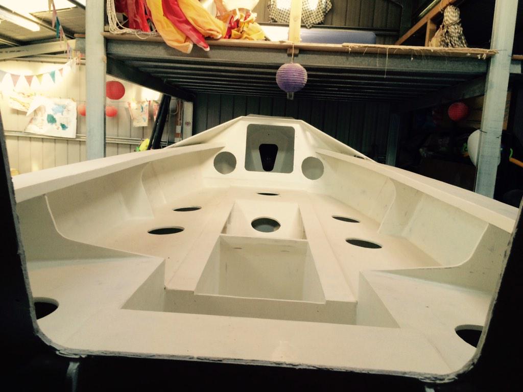 PetejFletcher's tweet photo. Boat builder Dave Parker donating his time FOC to help make the dream come true #dare2dream @World_Ch @WorldCh_AU http://t.co/ZzZWm2Ajfh