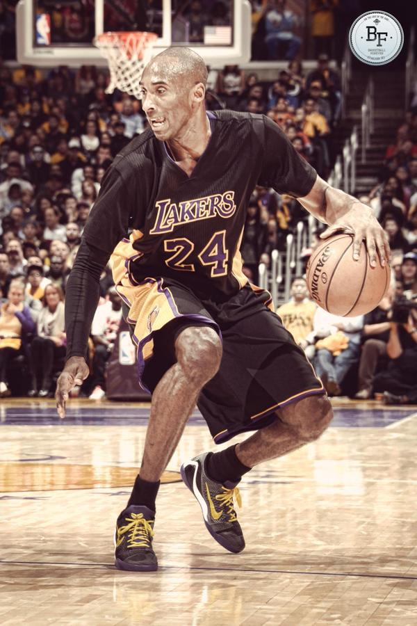 Kobe Bryant is now the first player in NBA history with 30,000 points and 6,000 assists. #MambaMentality 🔥💯🐍