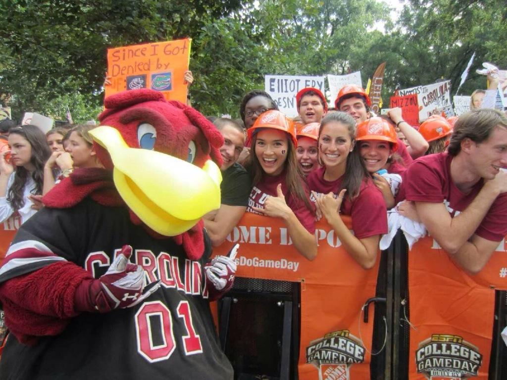 KarlyeRae's tweet photo. @Cocky2001 favorite thanksgiving tradition is being on GameDay! #CapitalOneCocky http://t.co/vdAwrgmUem