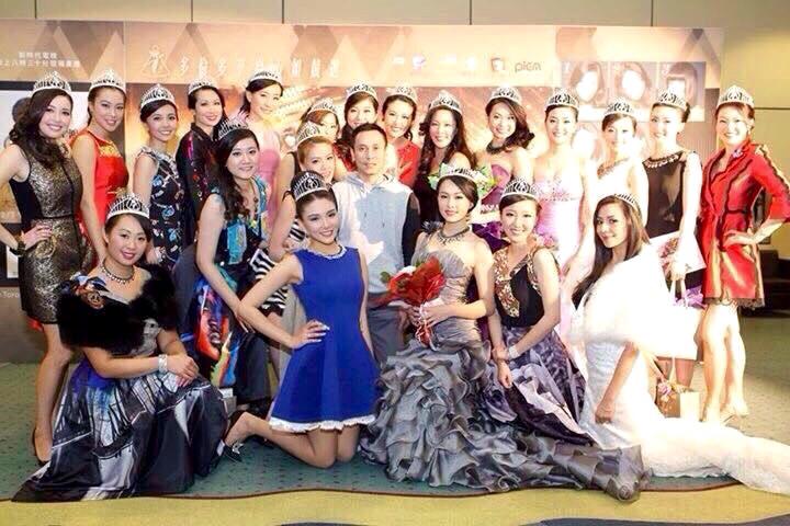 _whitneylau's tweet photo. #MissChineseToronto2014 #20thAnniversary #ExPageantWinners http://t.co/nNY7JEB0vp