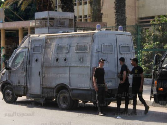 EgyIndependent's tweet photo. #AMAY |Woman tries to file sexual assault report, officer assaults her 

For more details: http://t.co/St0q0z9Sch http://t.co/LFbqw5zMHp