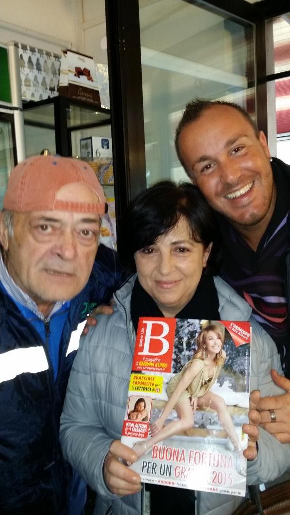 claudiocressi's tweet photo. @carmelitadurso @B__Magazine @Domenica__Live  B magazine sempre  a pavia http://t.co/cakFqpxFKg