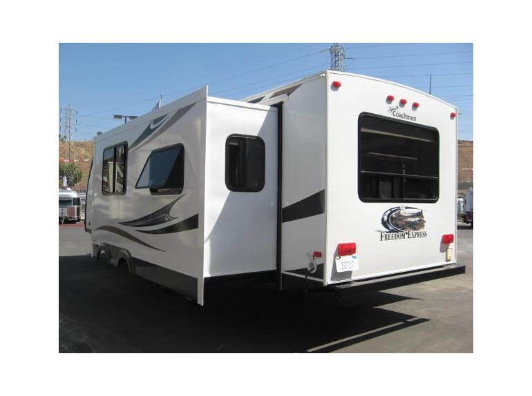 UsedRvsMTRhomes's tweet photo. Used 2013 #Coachmen Freedom express #Travel_trailer for sale in Corona, CA , USA @ http://t.co/0wswLznzra http://t.co/6j5xqcL46L