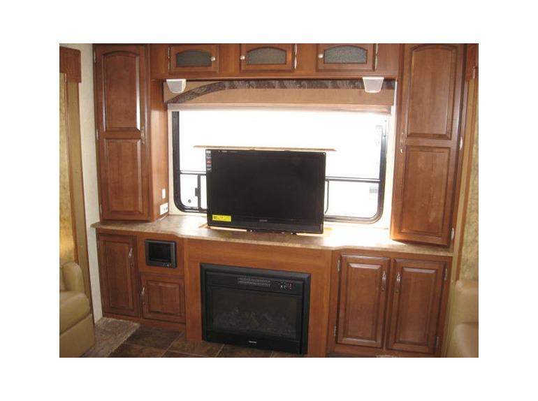 UsedRvsMTRhomes's tweet photo. Used 2013 #Coachmen Freedom express #Travel_trailer for sale in Corona, CA , USA @ http://t.co/0wswLznzra http://t.co/6j5xqcL46L