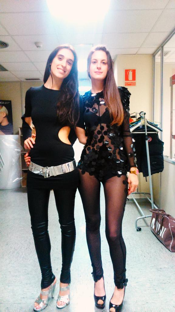 Julia_Torres_91's tweet photo. Work in progress! @revlonprofPH @revlonprofmx  #neoncollection #modeling http://t.co/y0Nl4lkBRG