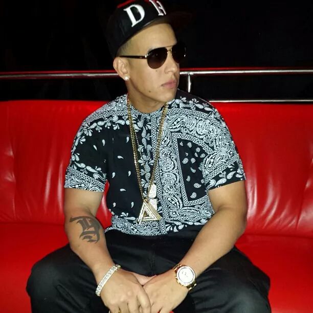 DymfcRD's tweet photo. ¡ Feliz inicio de semana!😊 

@daddy_yankee
#DaddyYankee http://t.co/YGZ9Sz4y5Z