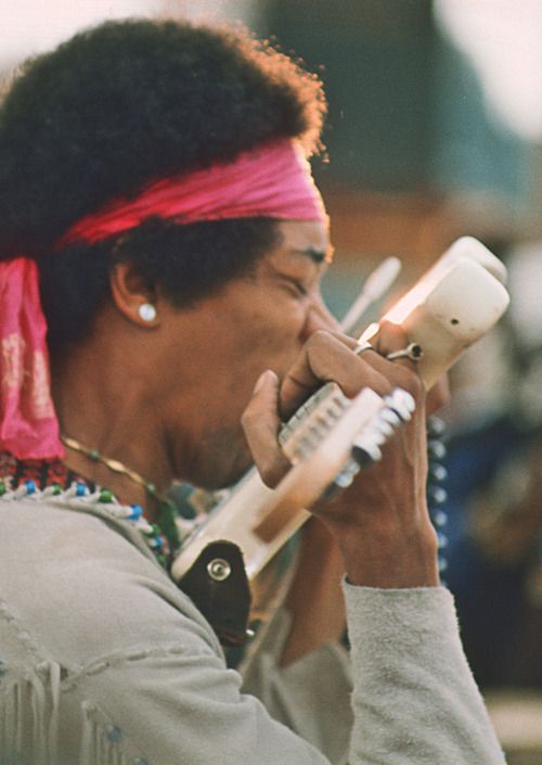 Bukanya 27 november ya frenk ? Happy Birthday Jimi Hendrix 