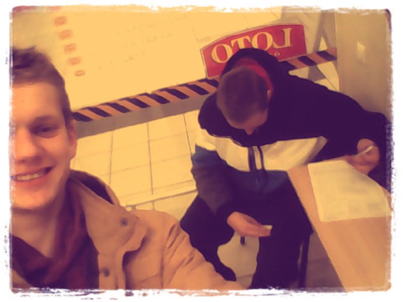 Gviciits's tweet photo. - Maikl,tu iekritisi kasjakos :D #Credit24 :D:D http://t.co/BbdprrEBoI