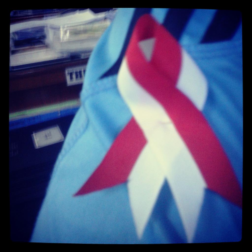 MartinnuzRyan's tweet photo. Hari AIDS sedunia. http://t.co/8co136FDIL