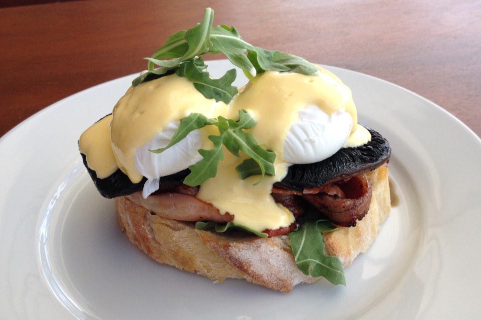 An amazing little breakfast from Two Shots at Alexandra Hills. Great Value Too!