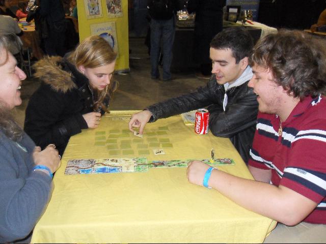 De fam. Staes uit Kapellen vind ZooMemo ouderwets gezellig omdat je als team wint of verliest, het voelt als vroeger!