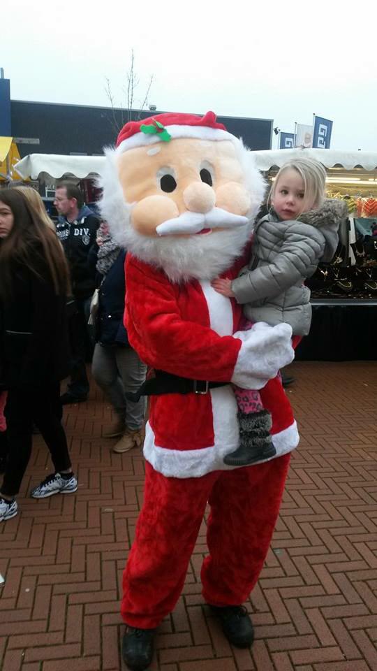 Een Zeer geslaagde kerstmarkt met ruim 8000 bezoekers.