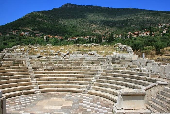 The ancient wonders of #Peloponnese
Epidaurus-Mycenae-AncientOlympia-Messene
#travel #culture
greekphilosophytours.com/classic-tour