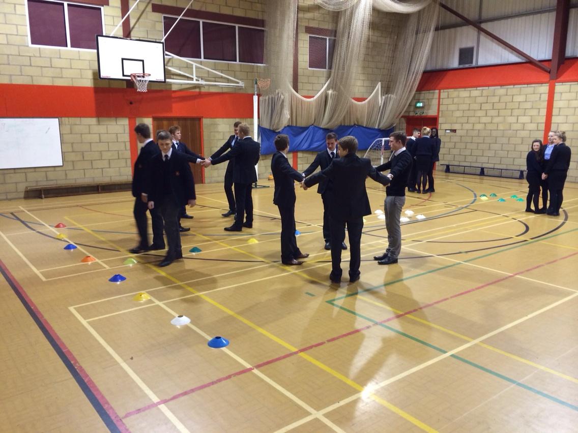 LlandoveryColPE's tweet photo. The conduction system in action - #impulse #SAnode #AVnode #BundleofHis #LRbranches #purkinjefibres  #myogenic http://t.co/3thx4YLa2F