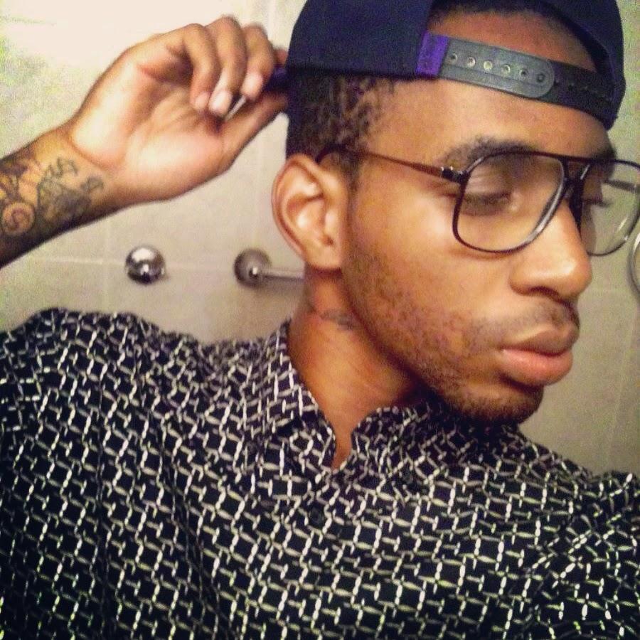 youngbreezy1991's tweet photo. #toofresh wait on breezy http://t.co/YSK3LJEICe