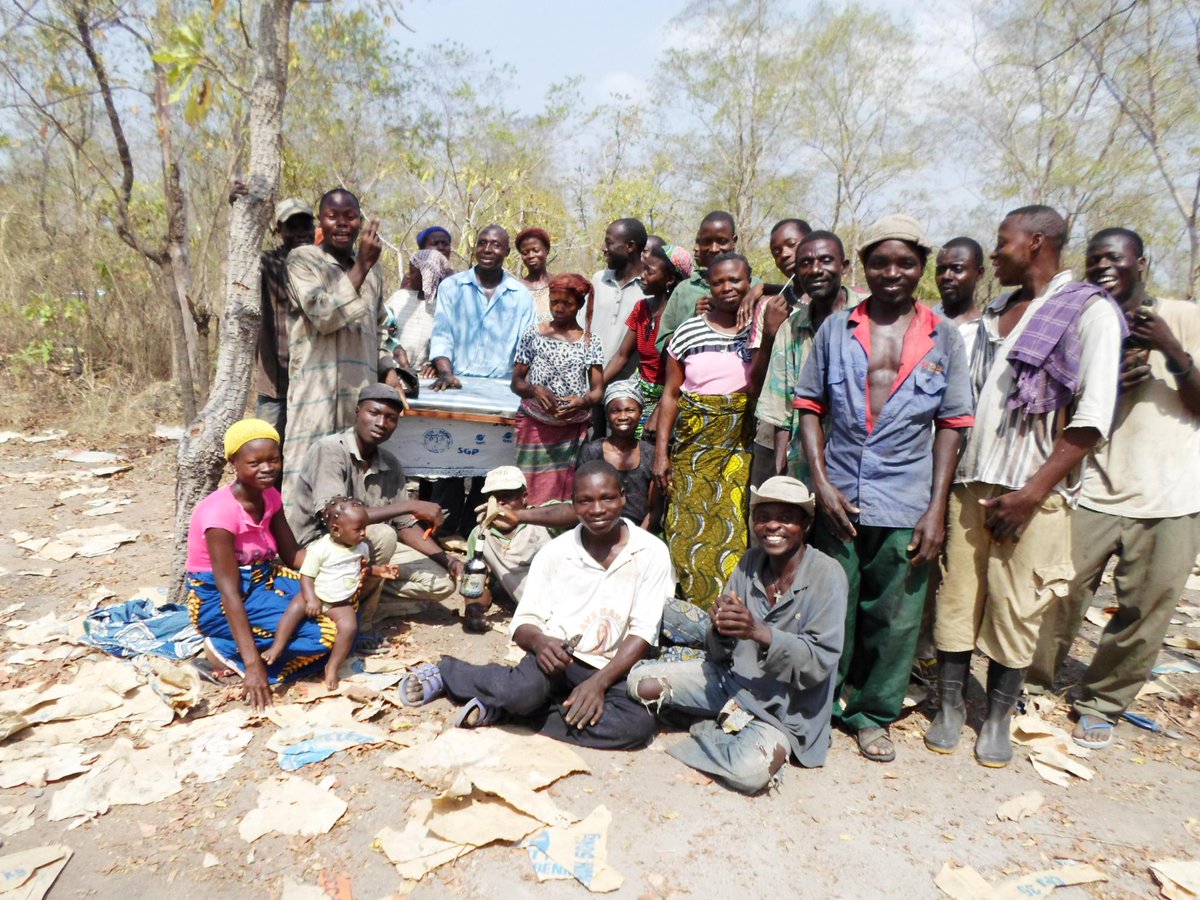 DjowamonC's tweet photo. http://t.co/FRxgkp60WZ
We want to us the beekeeping to figth against the poverty! http://t.co/3TZbymtPqW