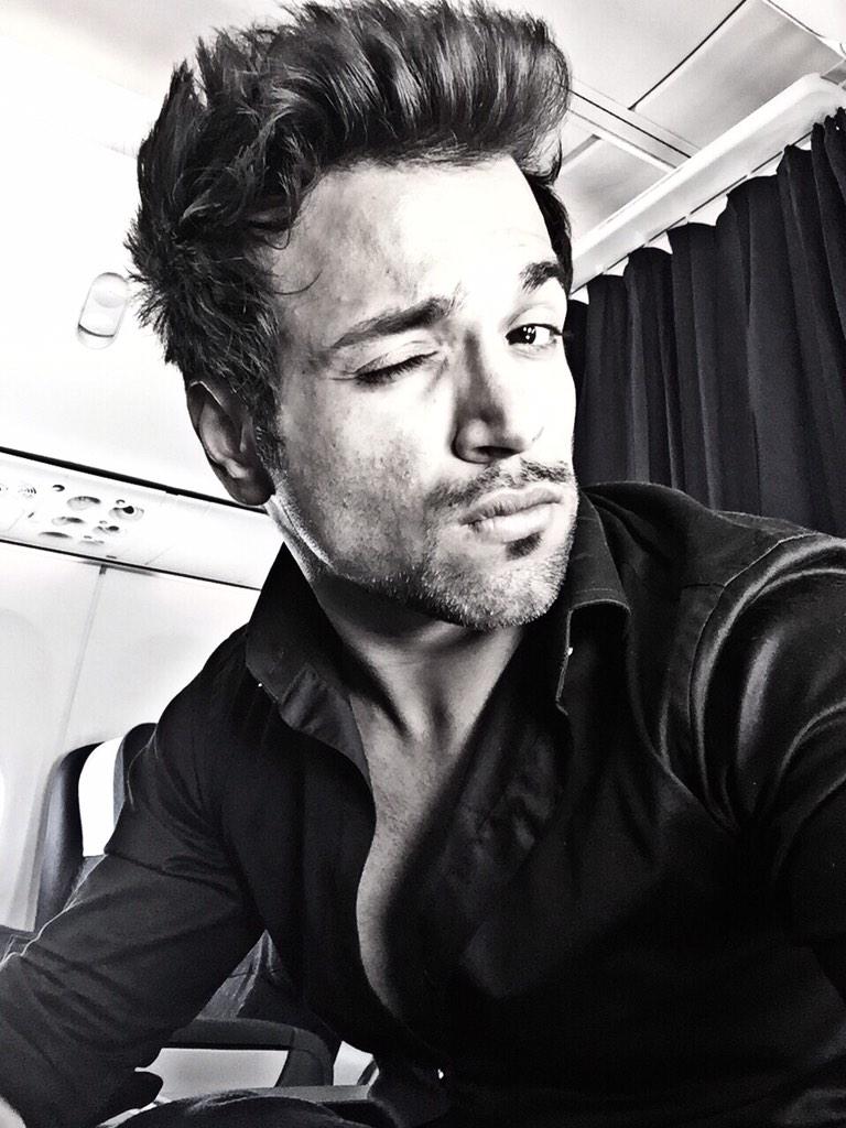 rithvikrd_'s tweet image. I nvr thought i would get addicted to selfies but thanks to @Vishal_singh786 i like this iphone personal photography