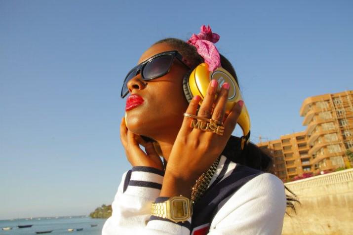 Best place to take your date? The coolest night spots? <a href="/VanessaMdee/">Vanessa Mdee #MrsA</a> shows you where! #Tanzania ow.ly/F9nuM