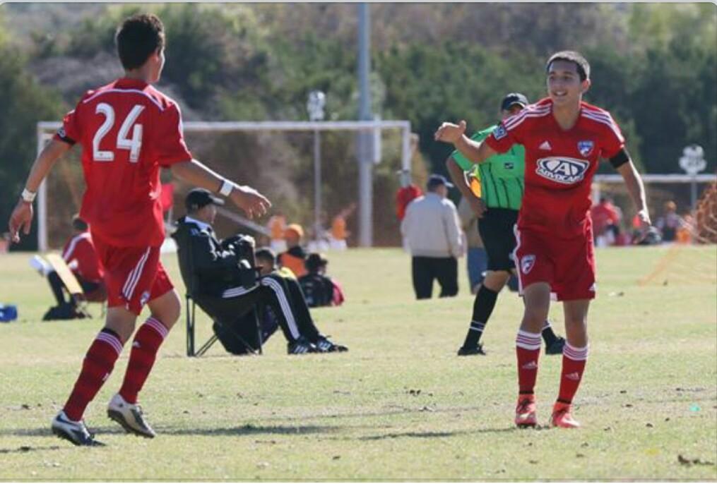abrahamlazo's tweet photo. He shoots..he scores! #fcdshowcase http://t.co/zFBvthtAXE