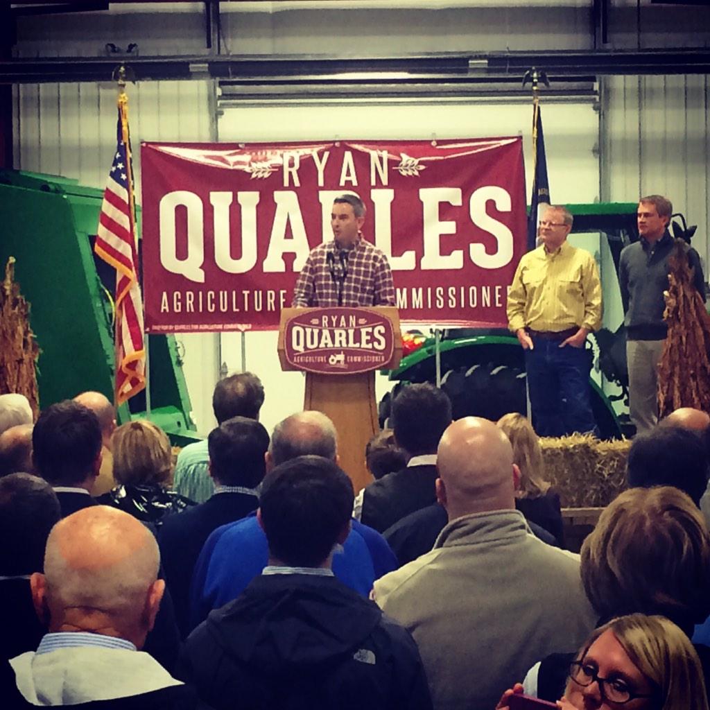 kykeys's tweet photo. Just another day at the office. @RyanQuarlesKY #FriendsOfRyan http://t.co/jbOPbOT3mL
