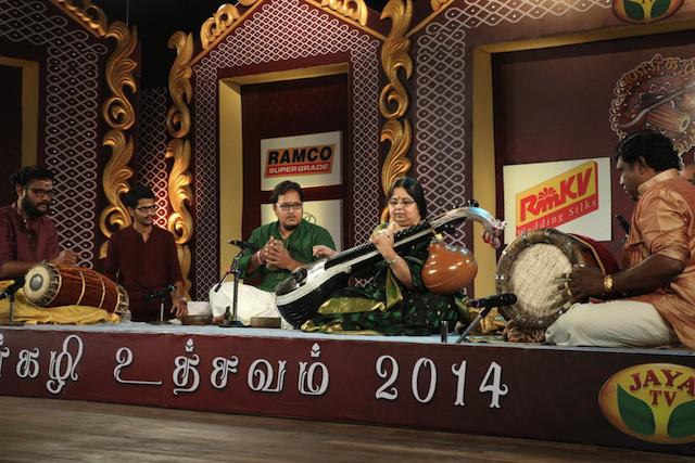 KutcheriBuzz's tweet photo. Jaya TV's music fest starts at Chettinad Vidyashram school campus. E Gayathri on the veena - first concert is on. http://t.co/wkjlVIEyrn