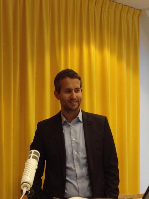 FAR_Akademi's tweet photo. Just nu: Webbinarium – skattenyheter.  #FARkurs med Magnus Vennerström. Nästa tillfälle 27/1. http://t.co/gHE0WeZcL1 http://t.co/g07PVgHcDi