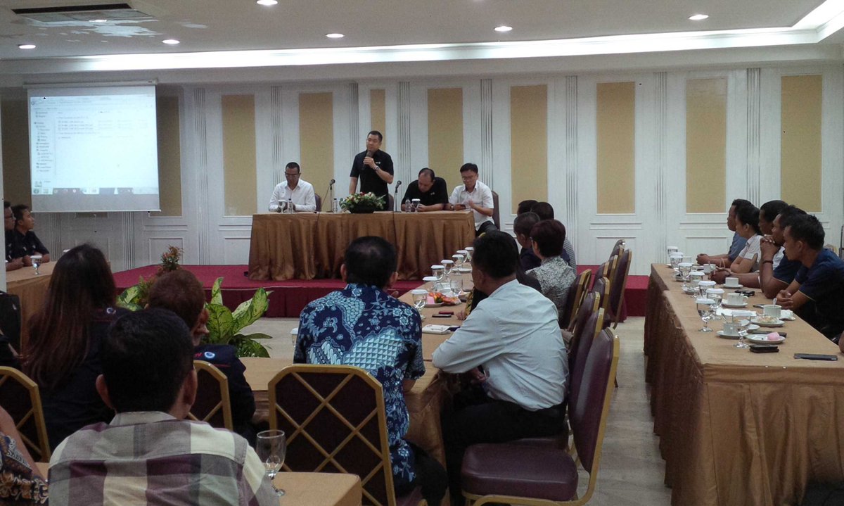 Pemberian Arahan CEO MNC Group kepada Karyawan MNC Group Sumatera Utara di Medan. Senin, 1 Desember 2014.
