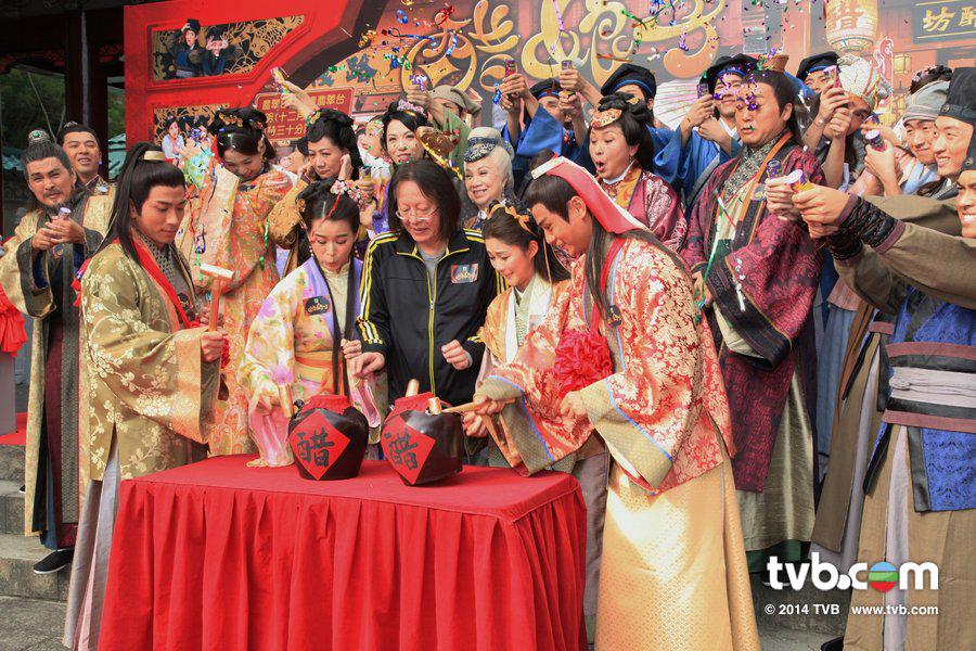 TVB_Europe's tweet photo. #LadySour will premiere tonight! Stay tune at UK time 19:30 EU time 20:30! #MyolieWu #RonNg #HimLaw #ElizaSam http://t.co/VxNMPHZhRA