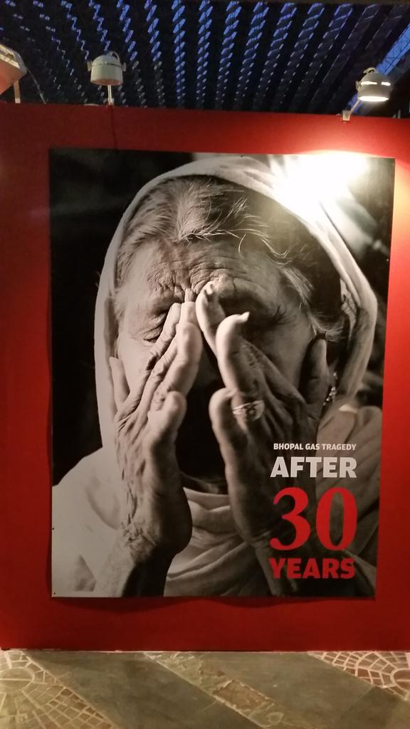 YoavKarny's tweet image. One of worst #EnvironmentalDisasters ever, #Bhopal&apos;s #UnionCarbide leak, turns 30. Marked tonight at #India Habitat.