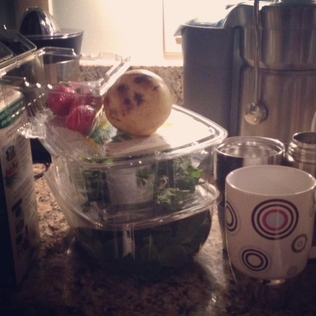 drtazmd's tweet photo. Day 1 of pre #Xmas post #Thanksgiving #bellyfix starts! http://t.co/M4wxpL2fmE