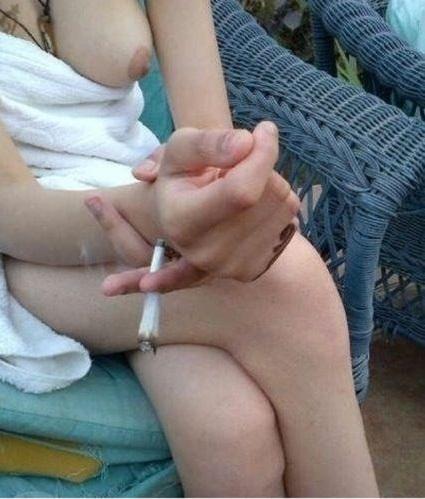 Umari1423hdmail's tweet photo. "@5alegi_6: حصريا: نيك يمنيه دبدوبه و كبيره فى السن موووووولع http://t.co/3LkwklF2kA http://t.co/zPfclhAvLi" http://t.co/oCjN2g1Uo9