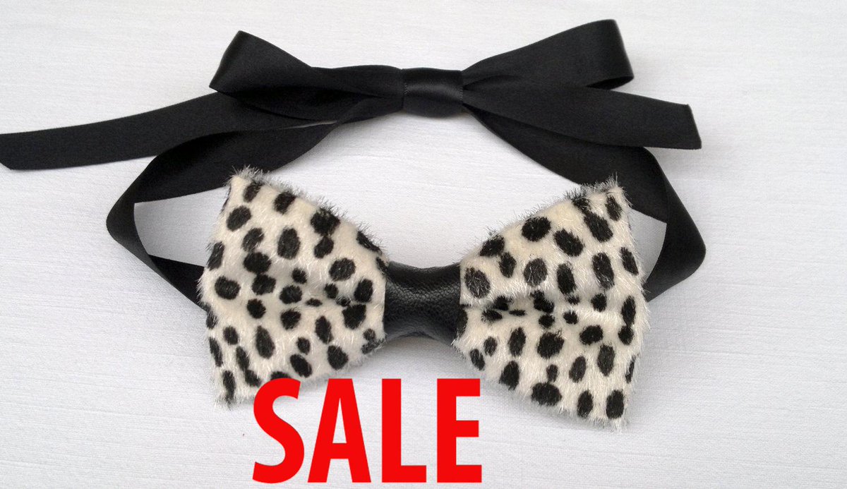 my_first_sister's tweet photo. #CyberMonday #BlackFriday #Sale #Bowtiesale ❤❤❤ ON SALE Womens leopard print bow tie - https://t.co/mCbyHE0TUy … http://t.co/yWkAjYCKYr